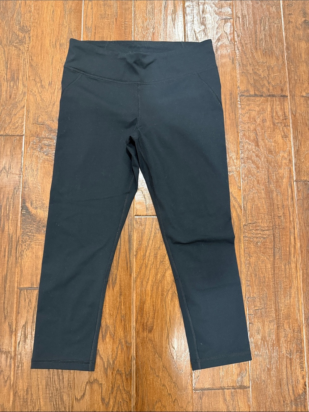 Under Armour HEATGEAR Black Women’s Capri Leggings